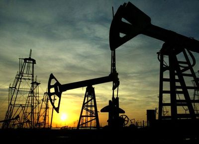 رویترز:صادرات نفت ایران با کاهش جدی روبرو است