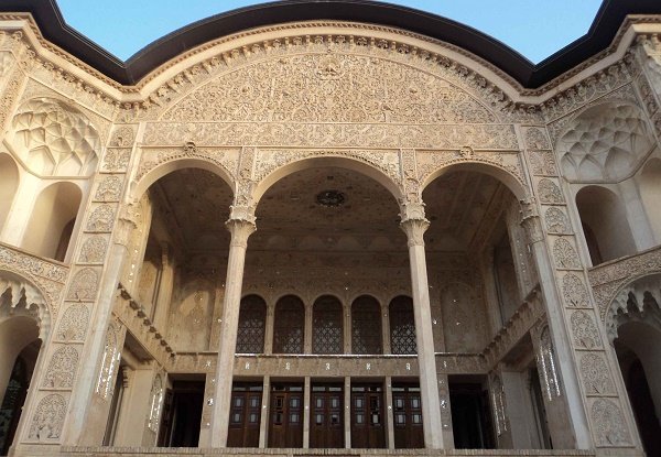 الزام دستگاه های اجرایی به درج نمادهای معماری ایرانی در ساختمانها
